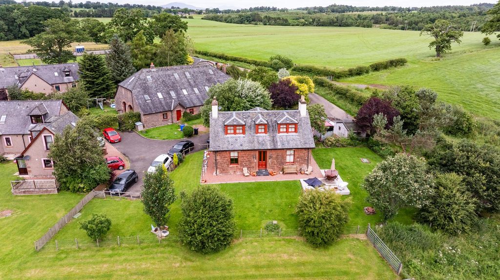 Property photo 2 of 44