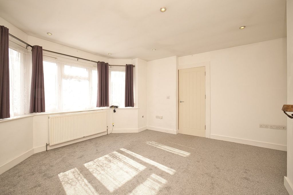 Property photo 2 of 8 Picture 2