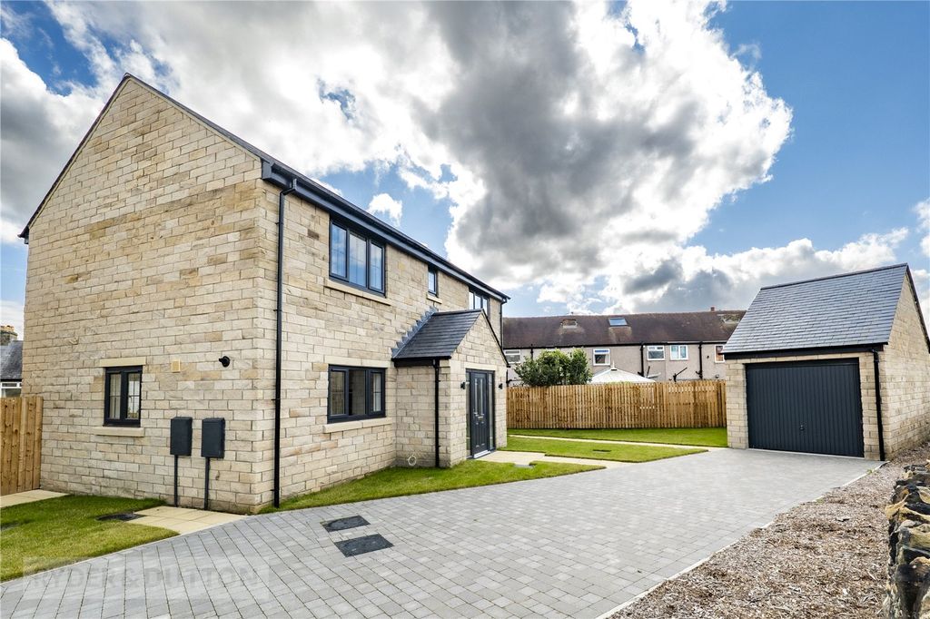 Property photo 1 of 24 Front