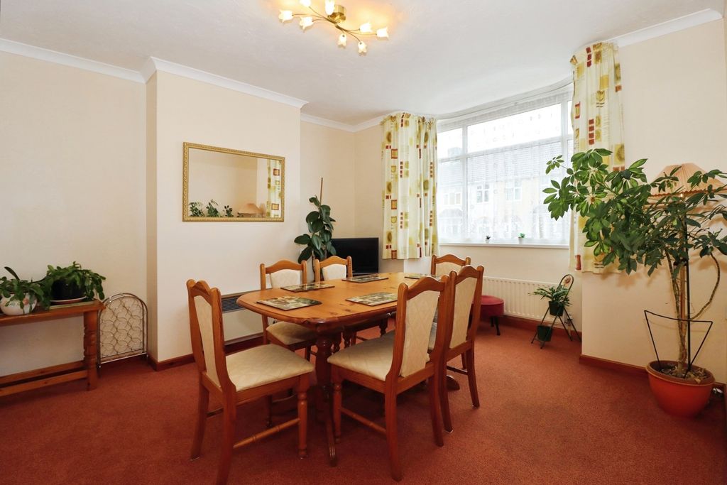 Property photo 2 of 15 Pbox-Img.Jpg