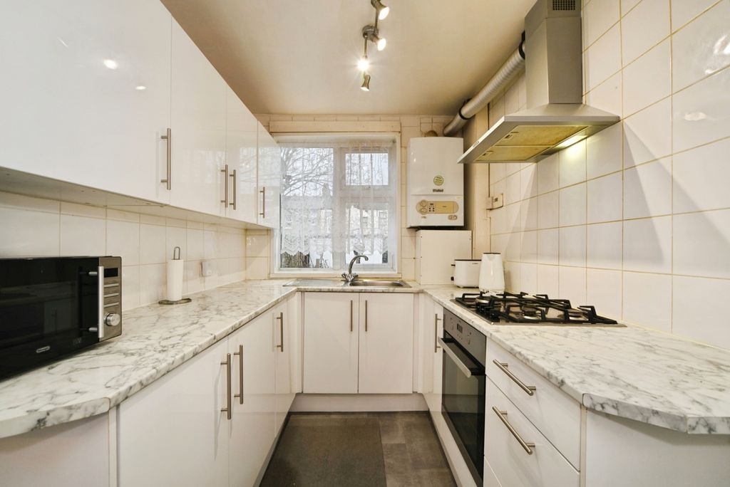 Property photo 3 of 35 Pbox-Img.Jpg