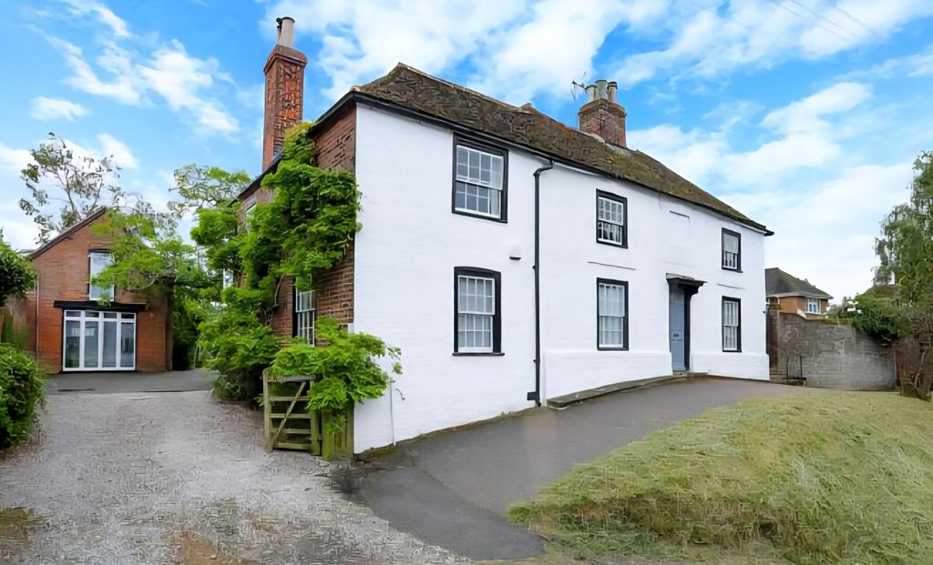 Property photo 1 of 39 Front (1)