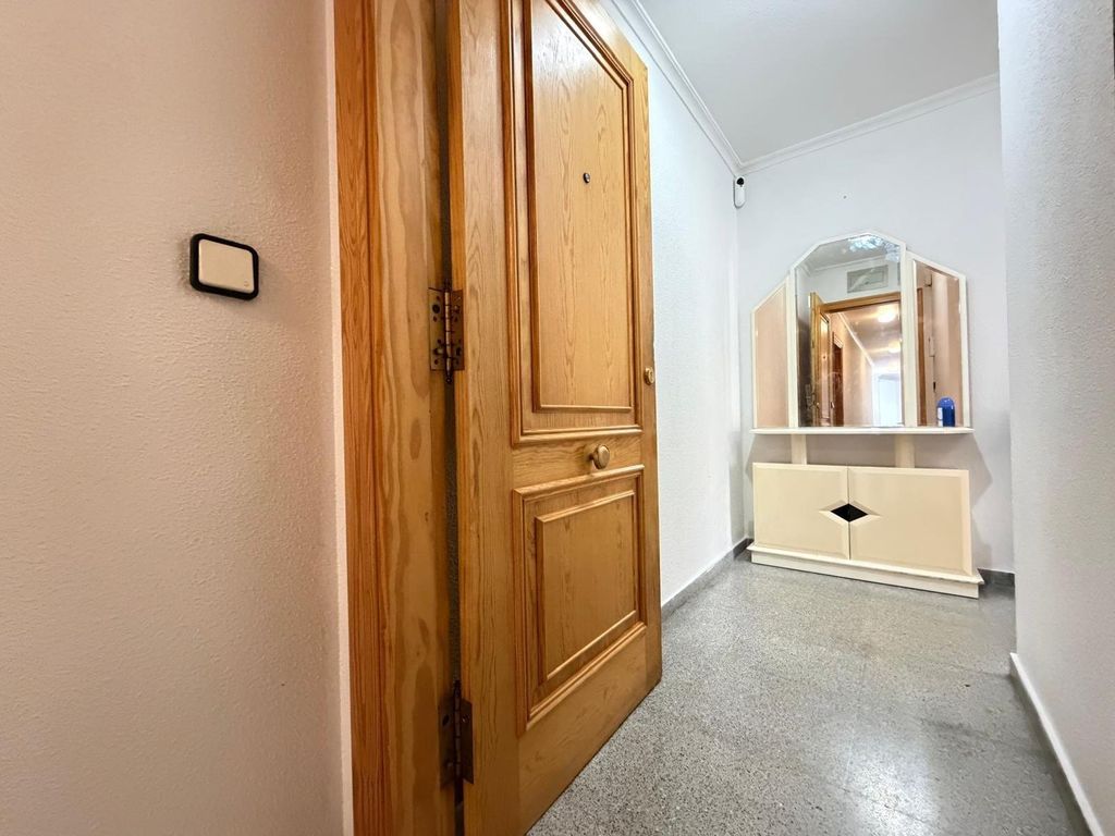 Property photo 2 of 50