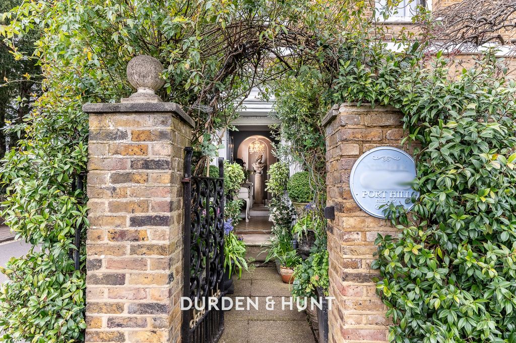 Property photo 2 of 48