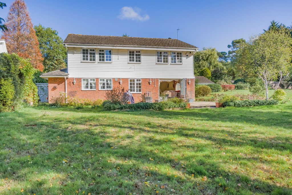 Additional image 34 of 4 bed detached house for salePotters Heights Close, Pinner HA5