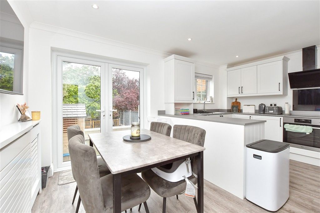 Property photo 3 of 11 Kitchen/Diner