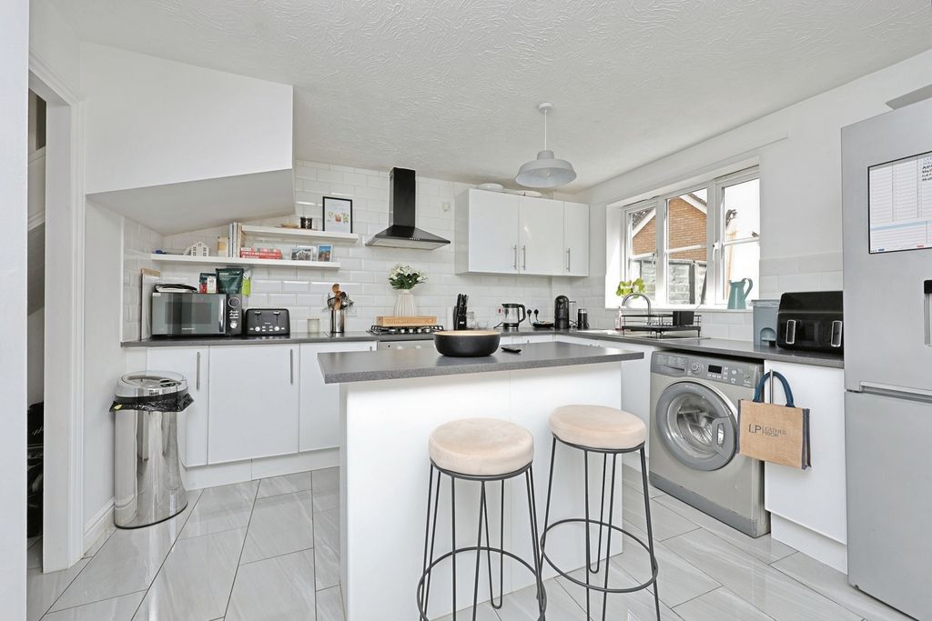 Property photo 3 of 26 Pbox-Img.Jpg