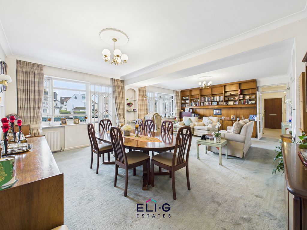 Property photo 3 of 17 Gallery