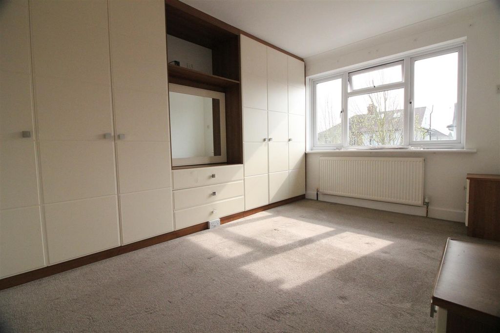 Property photo 1 of 15 Ea496A2D-7719-4DC2-Be25-D50Eaa53DC93.Jpeg