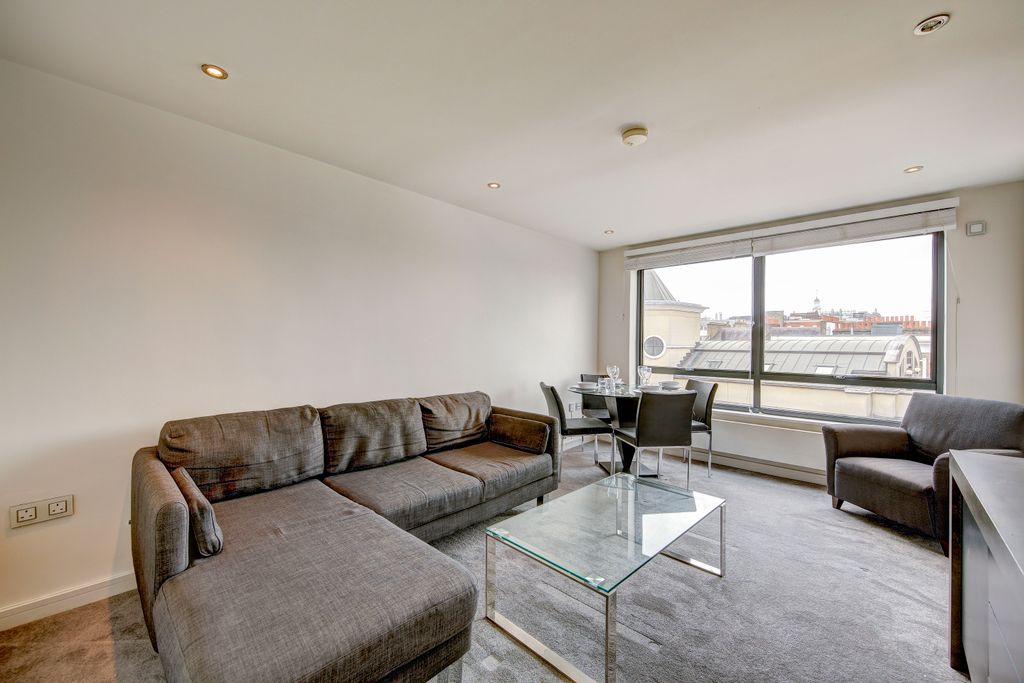Property photo 1 of 8 2 Bed Flat To Rent