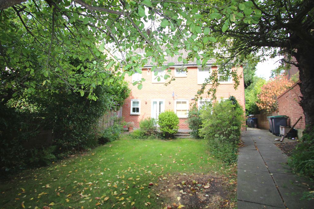 Property photo 1 of 8