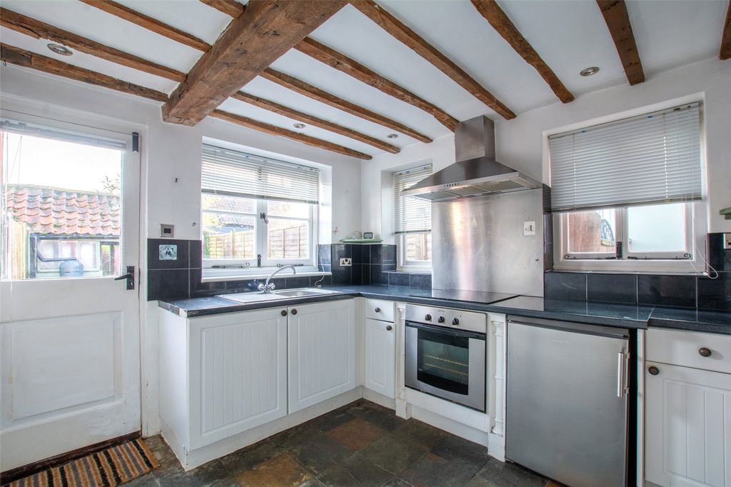 Property photo 3 of 11 Picture No. 06