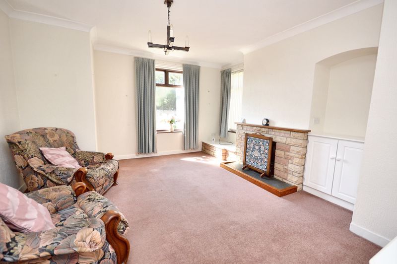 Property photo 2 of 11 Lounge