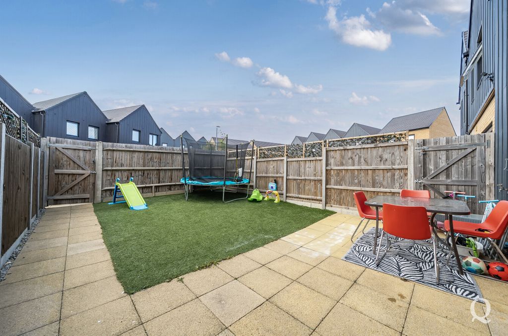Property photo 3 of 24 8883Cca1-F838-4E9...