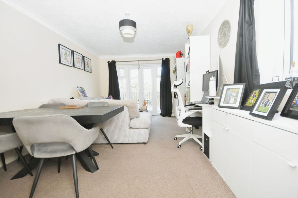 Property photo 2 of 12 Photography