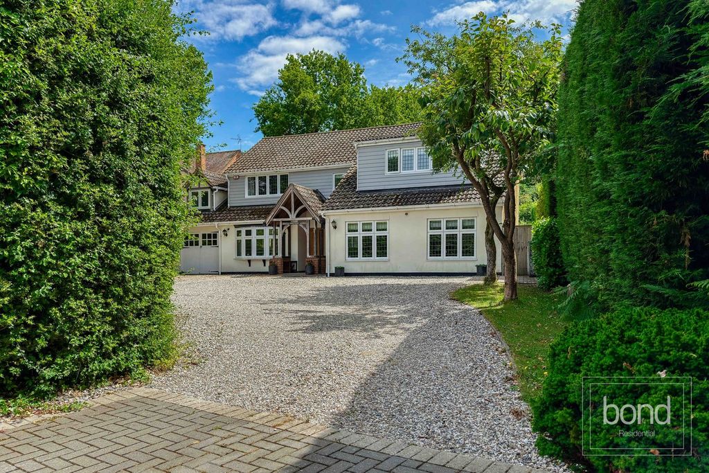 Property photo 1 of 32