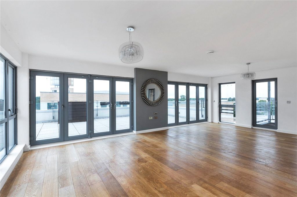 Additional image 7 of 2 bed flat for saleGlenalmond Avenue, Cambridge CB2