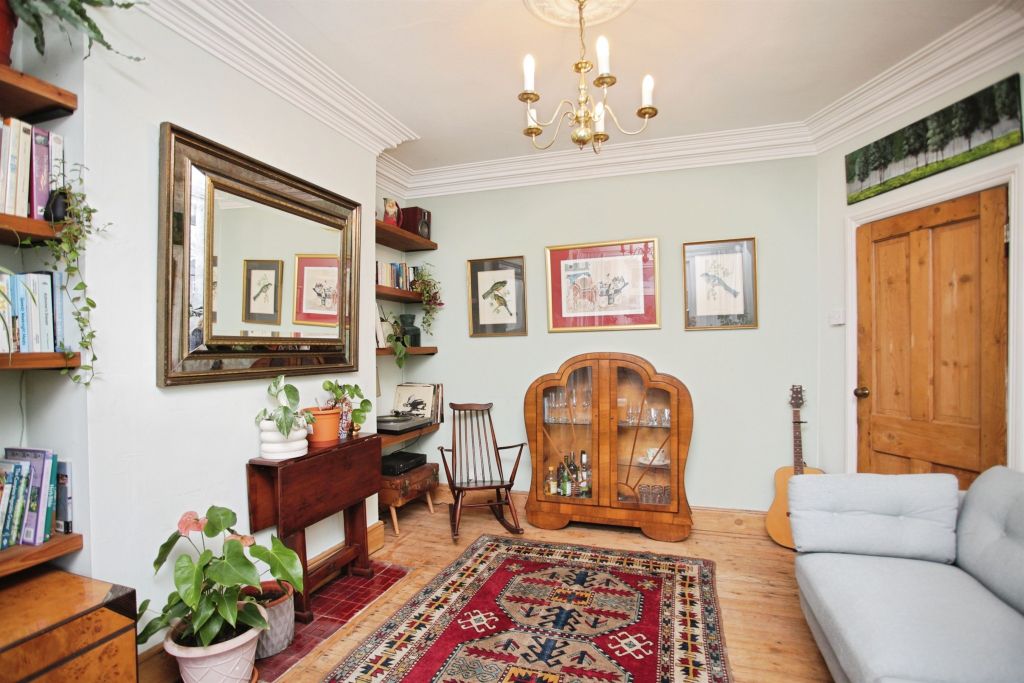 Property photo 3 of 20