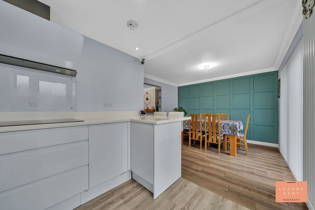 Additional image 12 of 5 bed semi-detached house for saleCaerleon Court, Caerphilly CF83