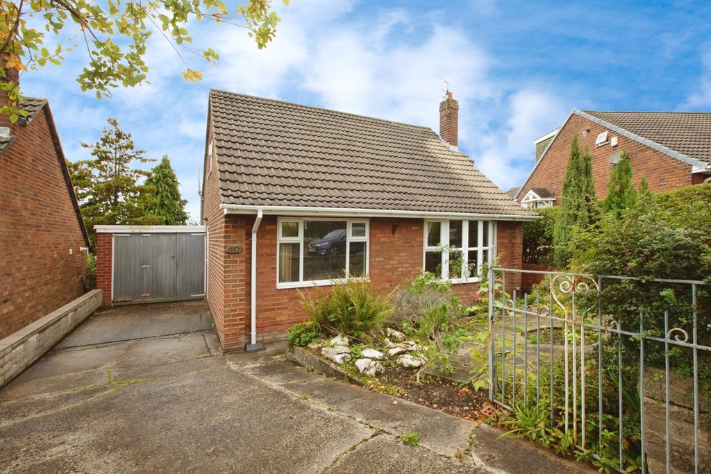 Property photo 3 of 17 Photo