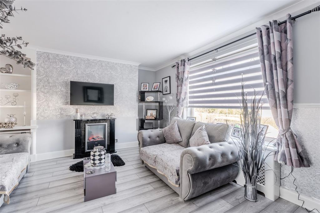 Property photo 3 of 16 Hillhead-13.Jpg