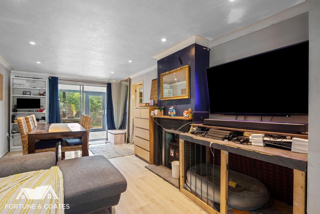 Property photo 3 of 19 Thedowns_14.Jpg
