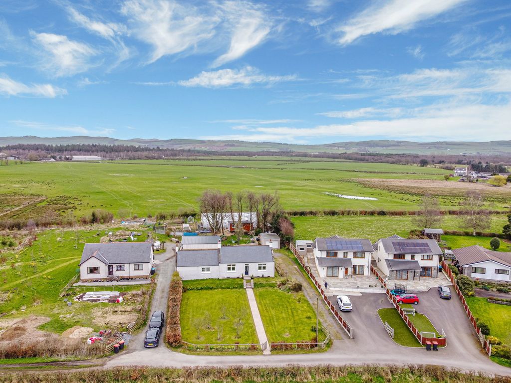 Property photo 2 of 23