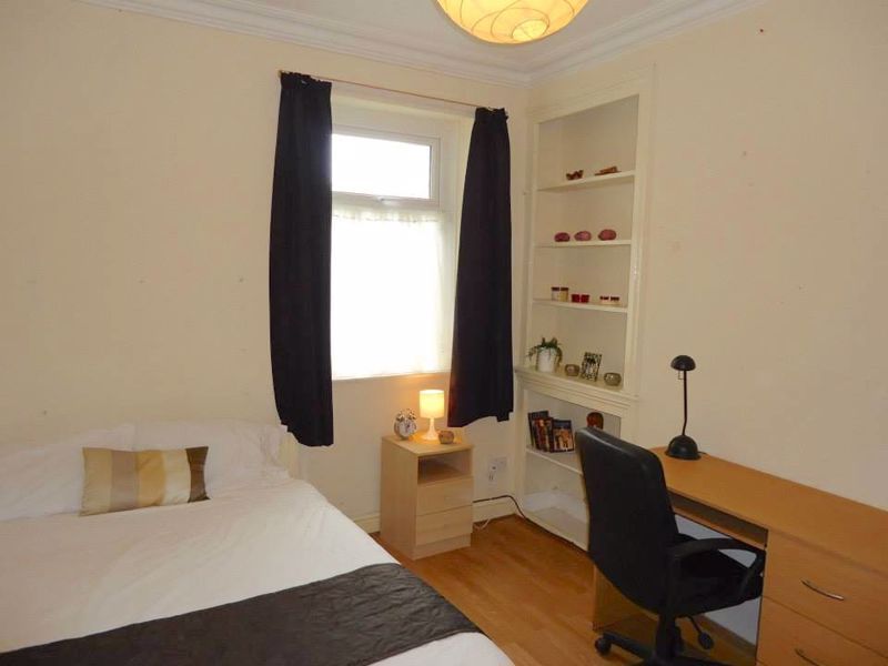 Property photo 3 of 8 Photo 1