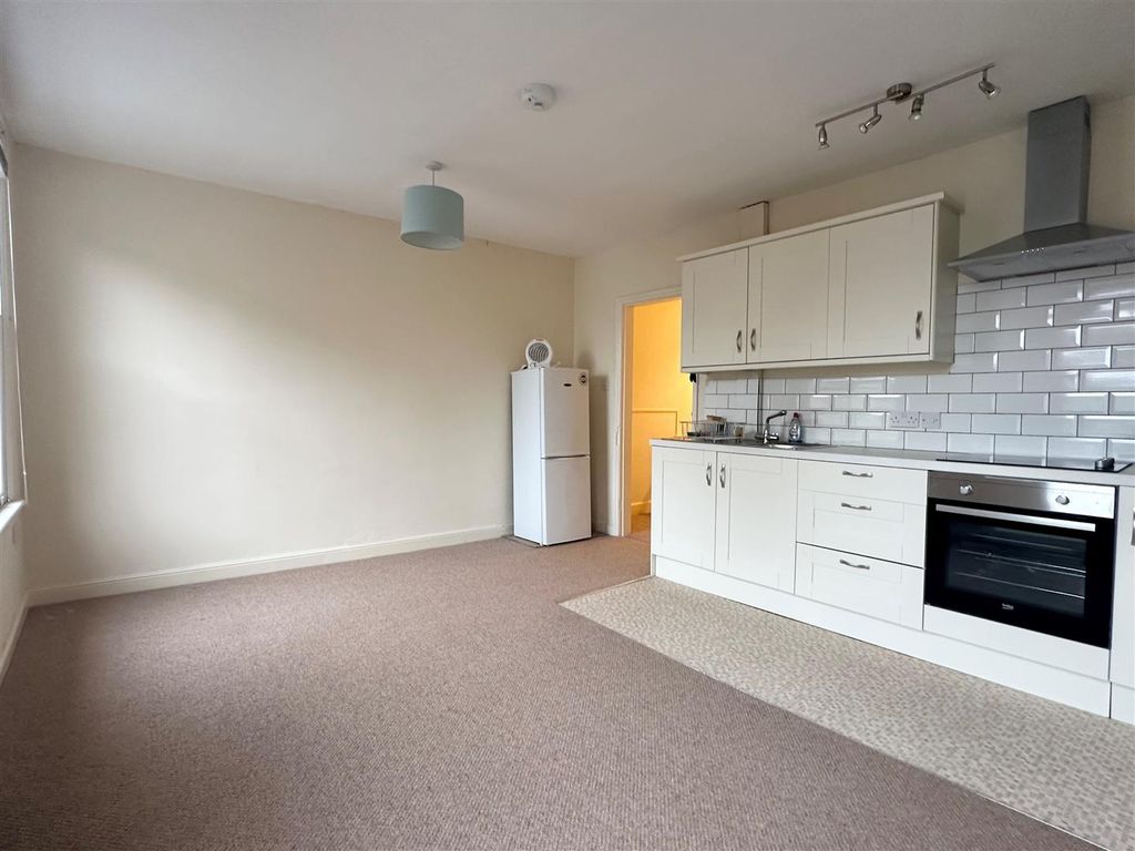 Property photo 3 of 7 10 Scarcroft 2.Jpg