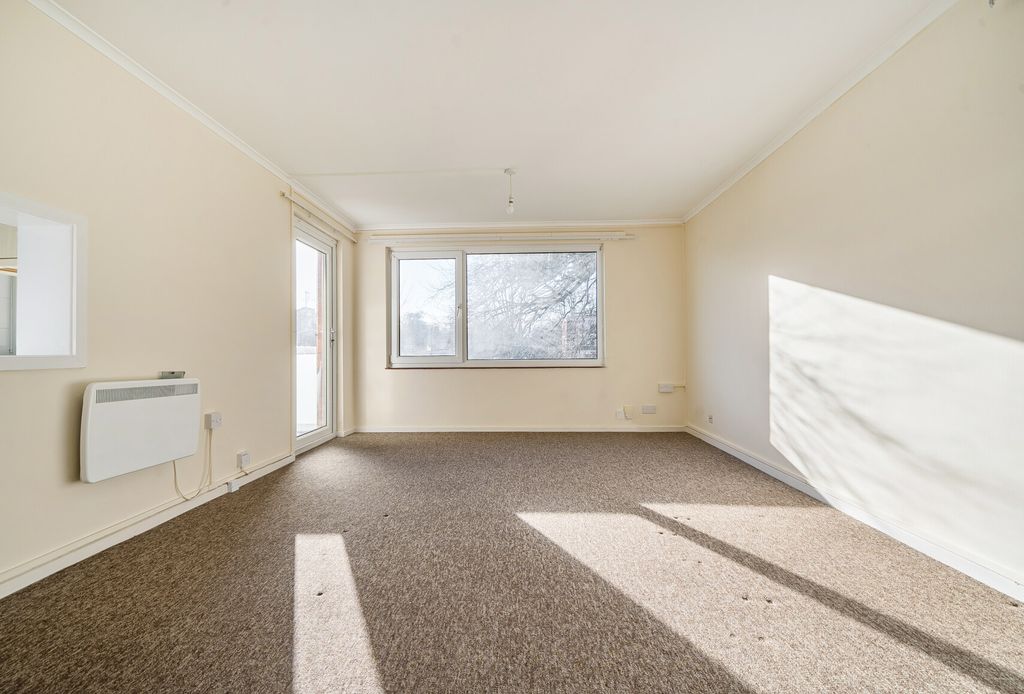 Property photo 3 of 15 Lounge/Dining Room