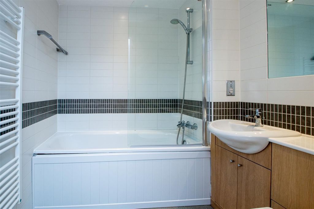 Property photo 3 of 16 72Saphire_12.Jpg