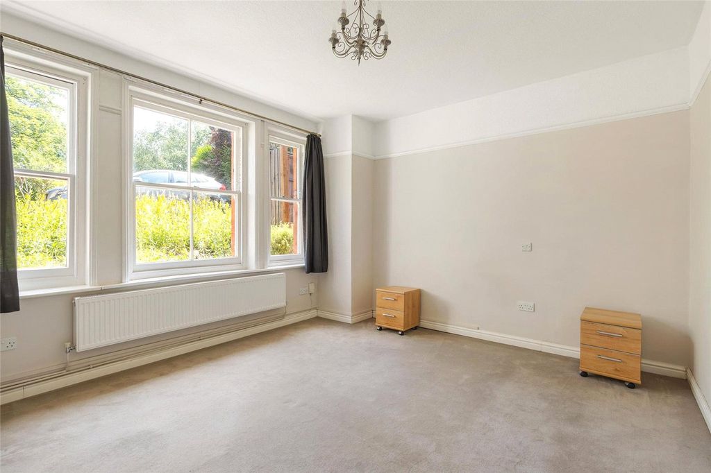 Property photo 3 of 17 Picture No. 09