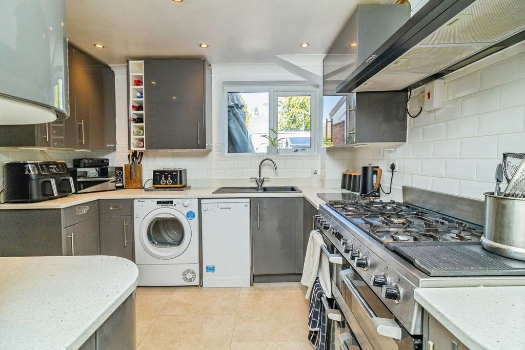 Property photo 3 of 20 Pbox-Img.Jpg