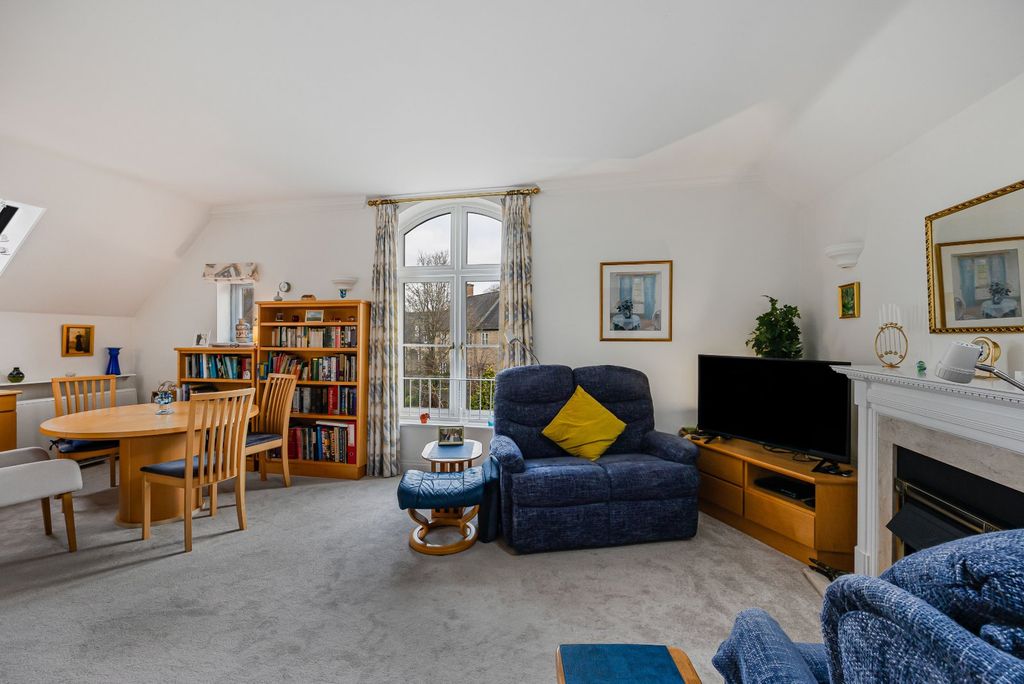 Property photo 3 of 21 Sitting Dining Room