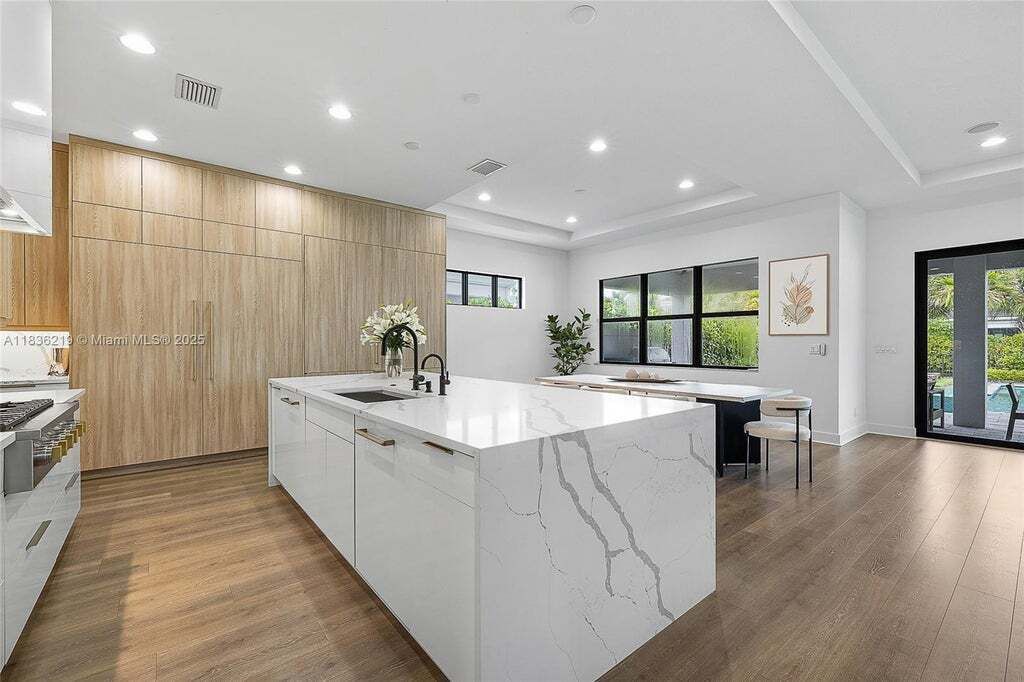 Property photo 3 of 20 <Alttext/>