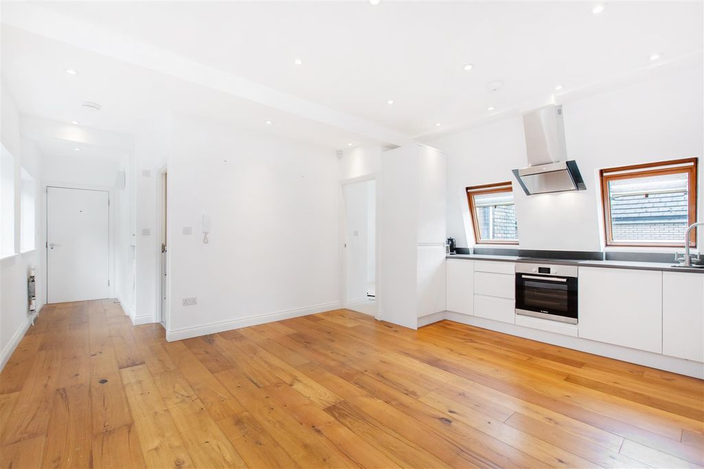 Property photo 1 of 7 Keswick House, Se20-2.Jpg