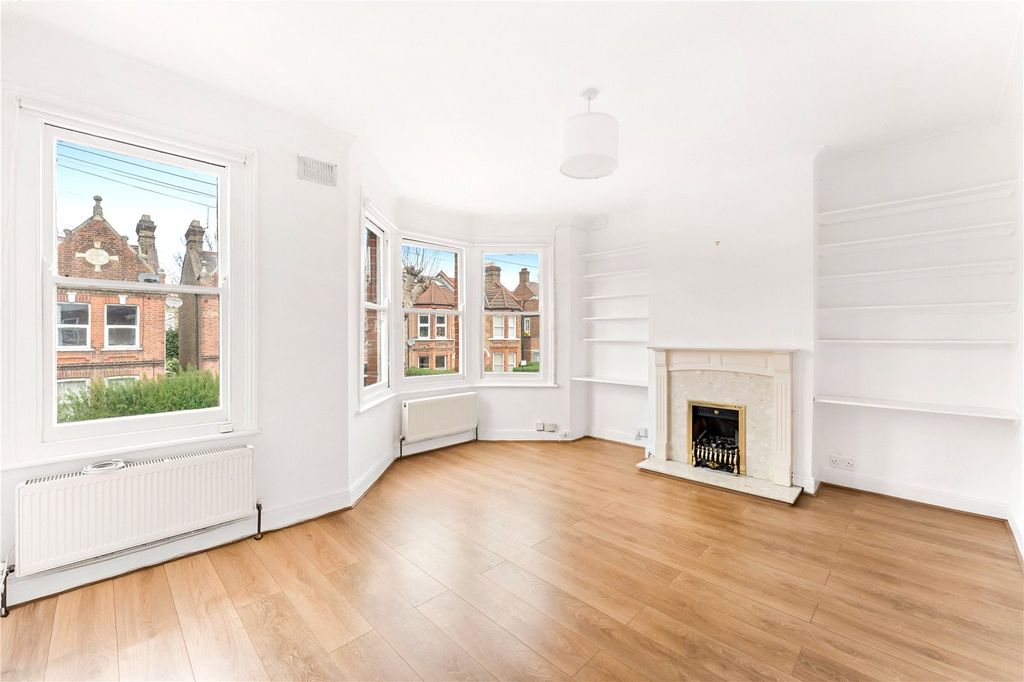 Property photo 2 of 12 Picture No. 35