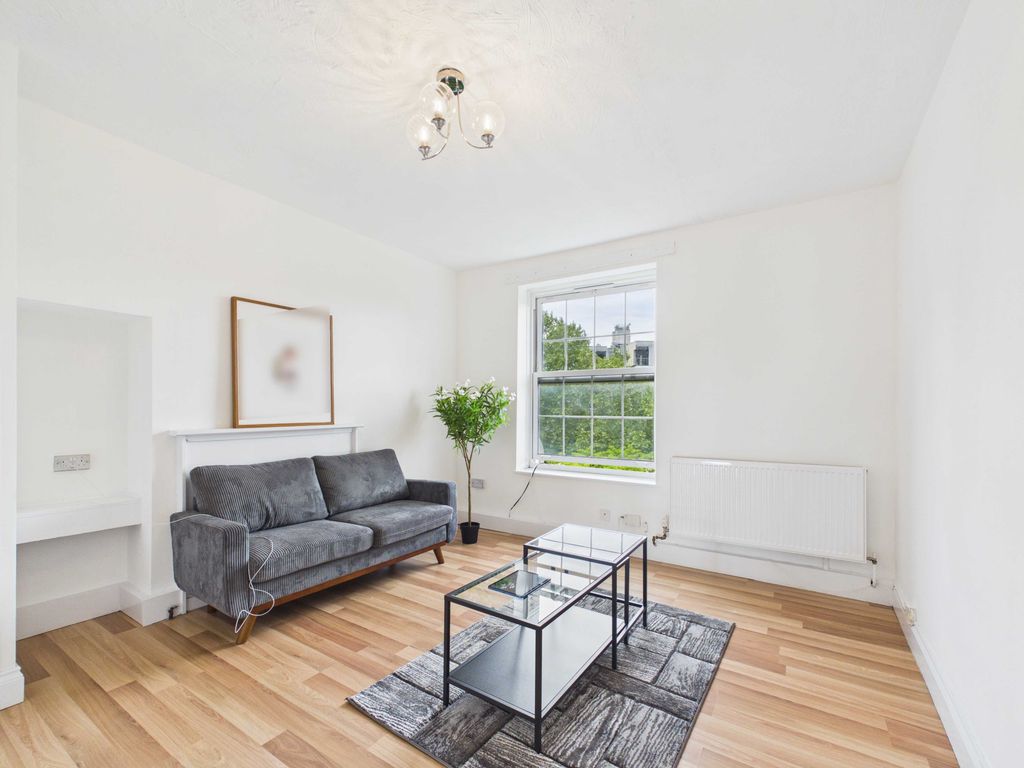 Property photo 1 of 8 Cam03741G0-Pr0178-Still001