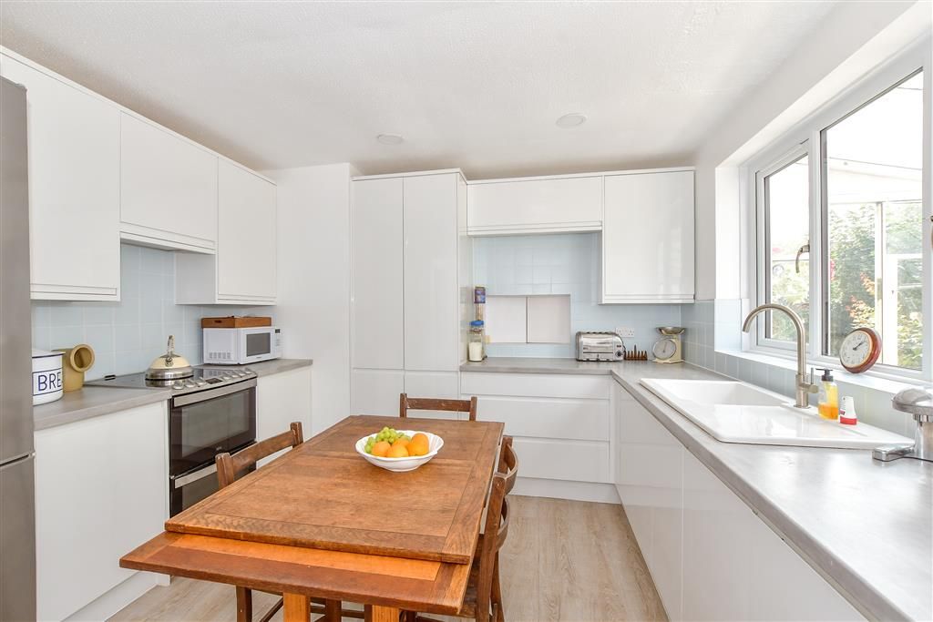 Property photo 1 of 14 Kitchen