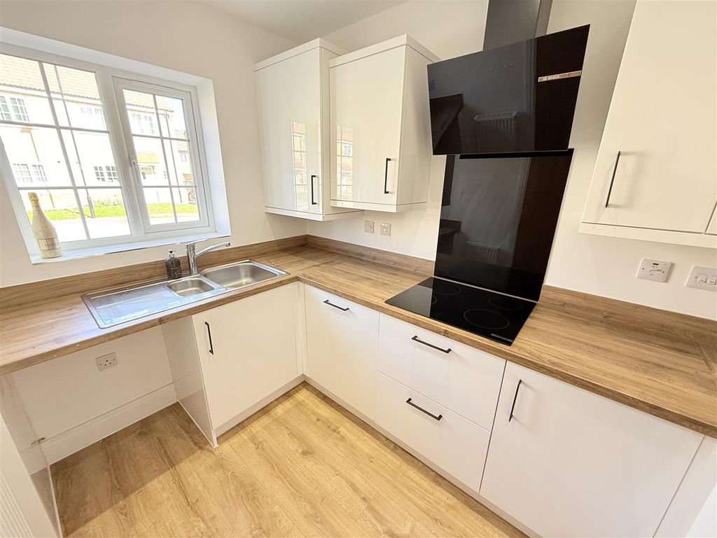 Property photo 2 of 13 Kitchen