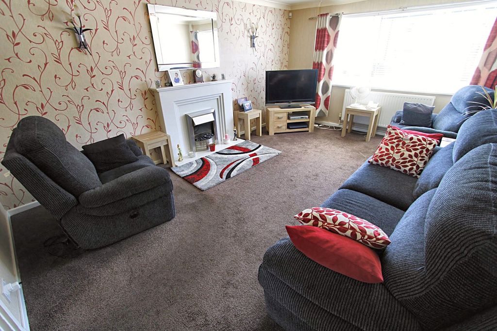 Property photo 3 of 22