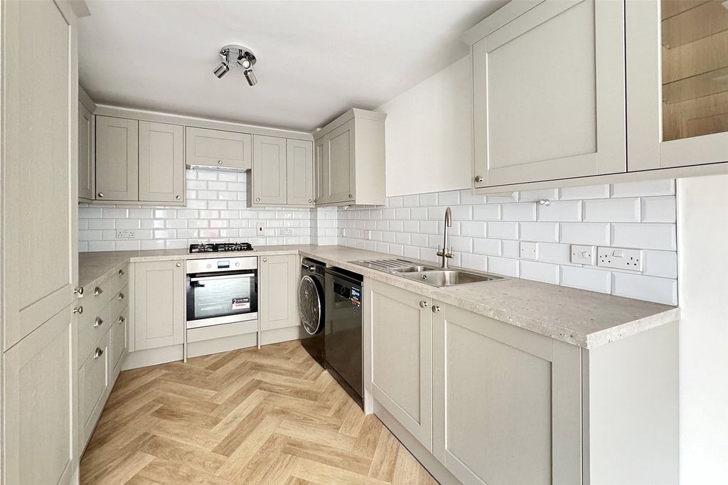 Property photo 2 of 12 Picture No. 07