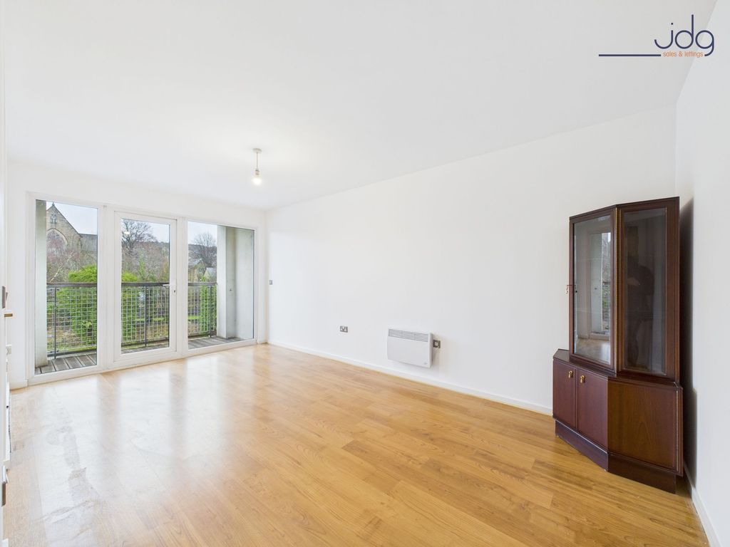 Property photo 2 of 11 Open Plan Living With Balcony
