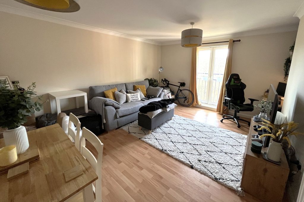 Property photo 3 of 8 Picture No. 13