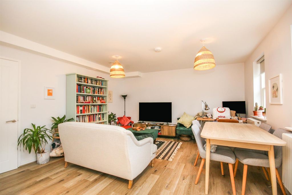 Property photo 3 of 10 Img_1904.Jpg