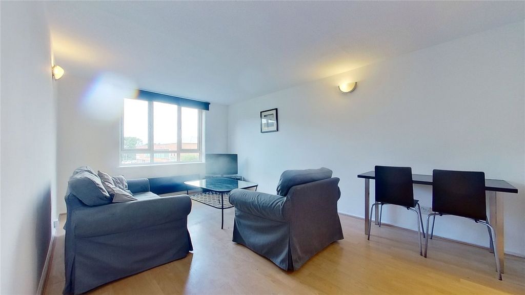 Property photo 2 of 8 Photo 2