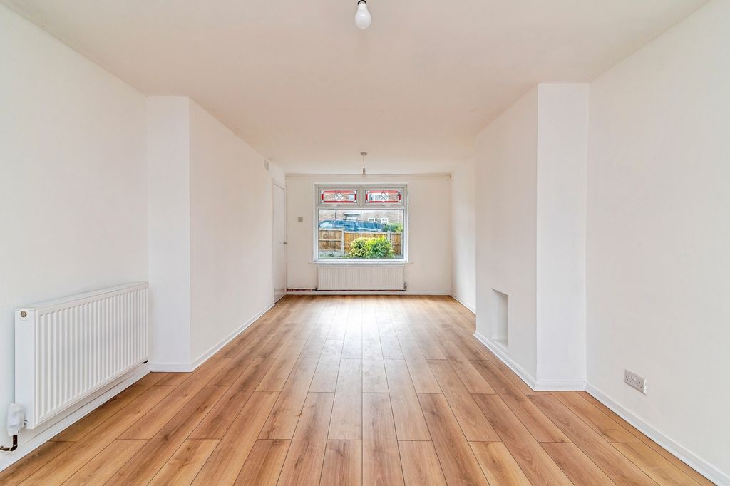 Property photo 3 of 14 Pbox-Img.Jpg
