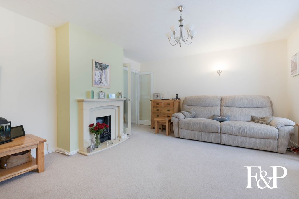Property photo 3 of 14 3675409