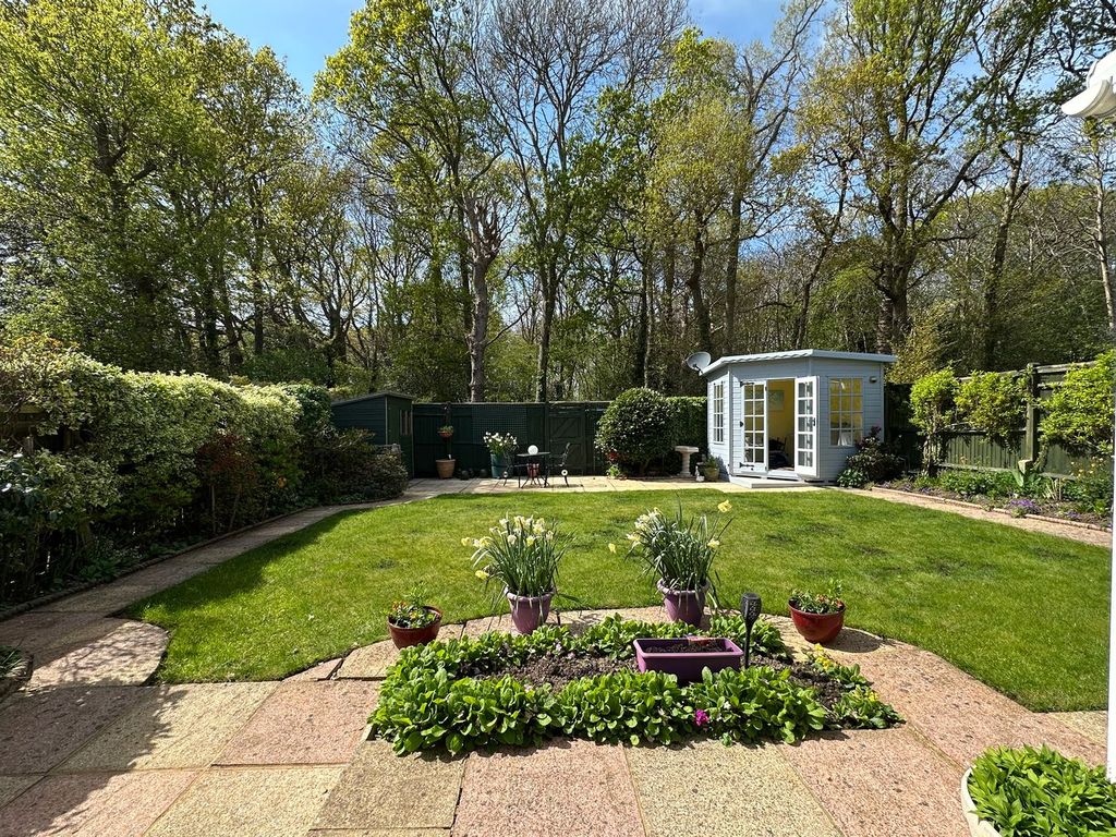 Property photo 2 of 23