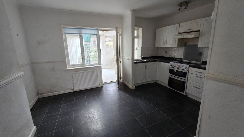 Property photo 3 of 15 Picture No. 14